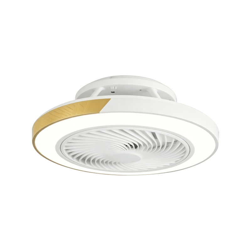 Zapuštěný stropní ventilátor se světlem