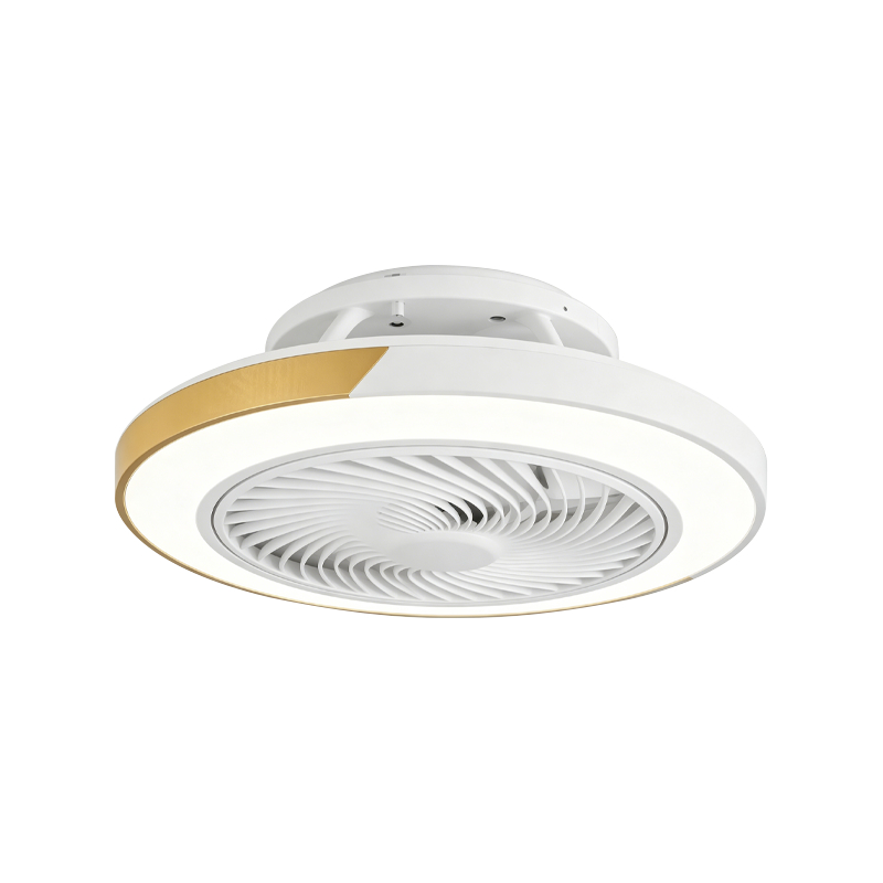 Zapuštěný stropní ventilátor se světlem