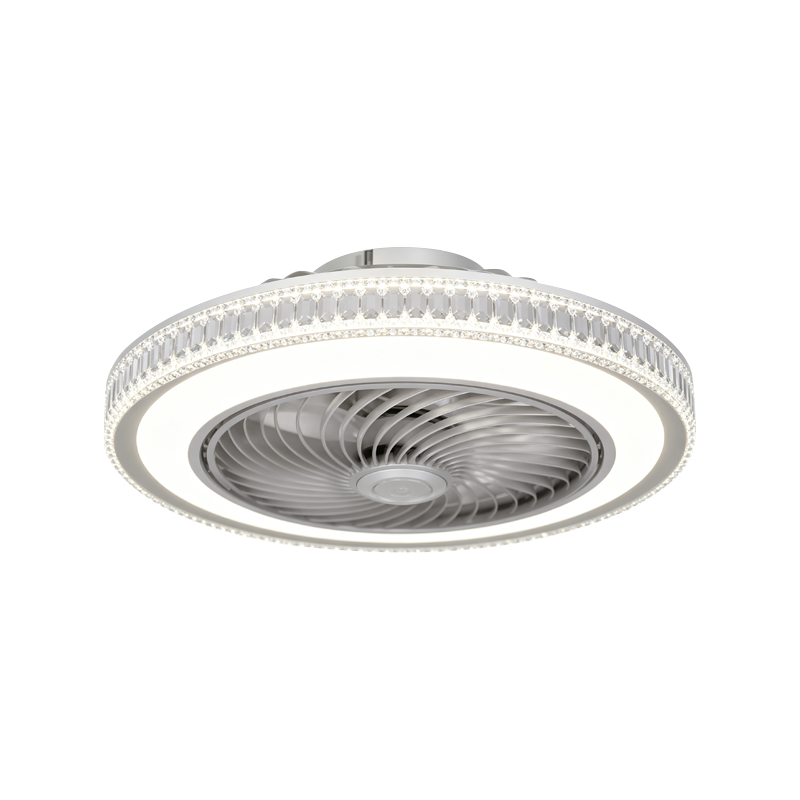 Zapuštěný stropní ventilátor se světlem