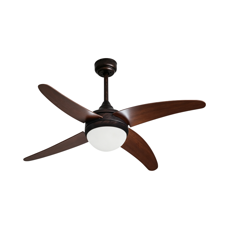 Překližkový stropní ventilátor se světlem Překližkový stropní ventilátor se světlem